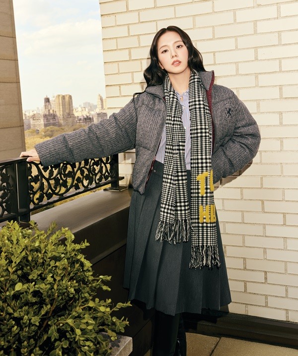 FA26_JISOO_Down_Cable_Knit_Jacket_Priority_CMYK.jpg